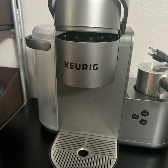 COPY - K-Café® Single Serve Coffee Latte & Cappuccino Maker pre owned mint